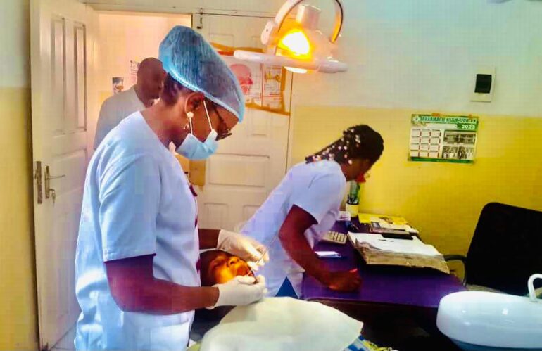 Hôpital Adlucem OBOBOGO :  Les problèmes bucco-dentaires au scanner